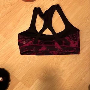 Lululemon sports bra